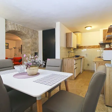 House Kacana 2307